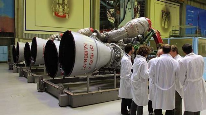 САЩ купува от Русия още 6 двигателя за ракетите си