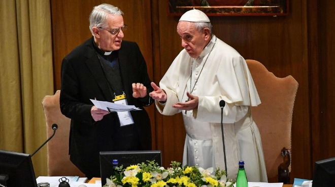 Папа Франциск: Светът очаква конкретни мерки срещу педофилията в църквата