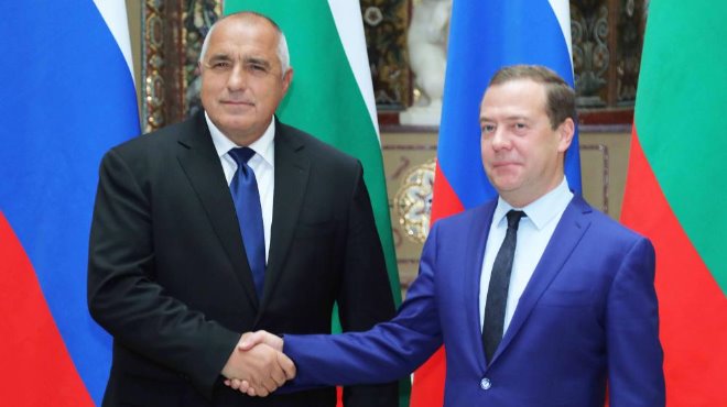 Борисов посреща Медведев с официална церемония пред „Александър Невски“