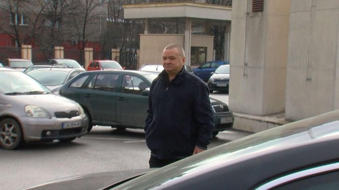 Съдия Миталов мълчи пред Канал 3, върна се на работа (ВИДЕО, СНИМКИ)